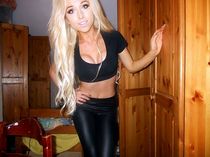 Amateur girl Izzy